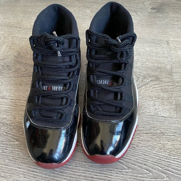 JORDAN 11 RETRO BRED SNEAKERS - Picture 4 of 17